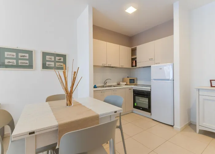 Liu * קאפוליברי